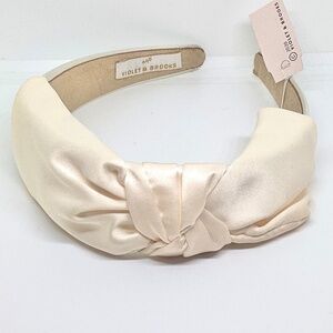 Violet & Brooks Satin Knot Headband. Color: Cream - New